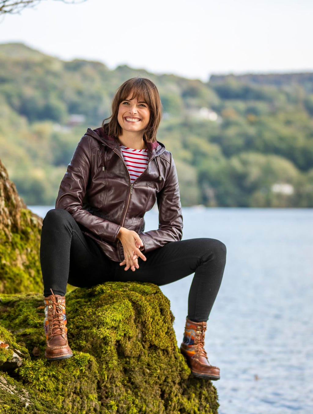 Portree maroon hooded sheepskin jacket for women, photo 4